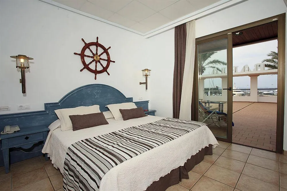 Hotel Bahía La Savina  2*, La Savina (Formentera)