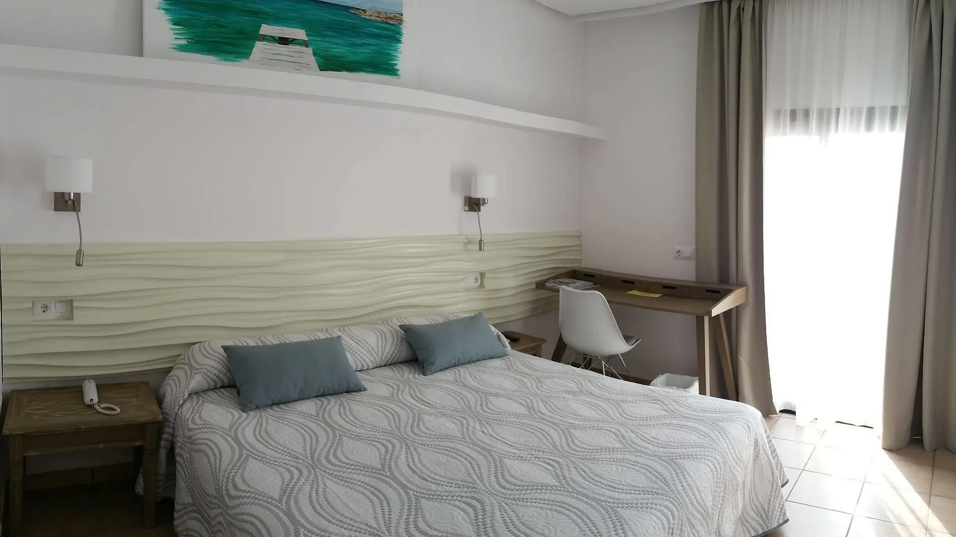 Hotel Bahía La Savina  2*, La Savina (Formentera)