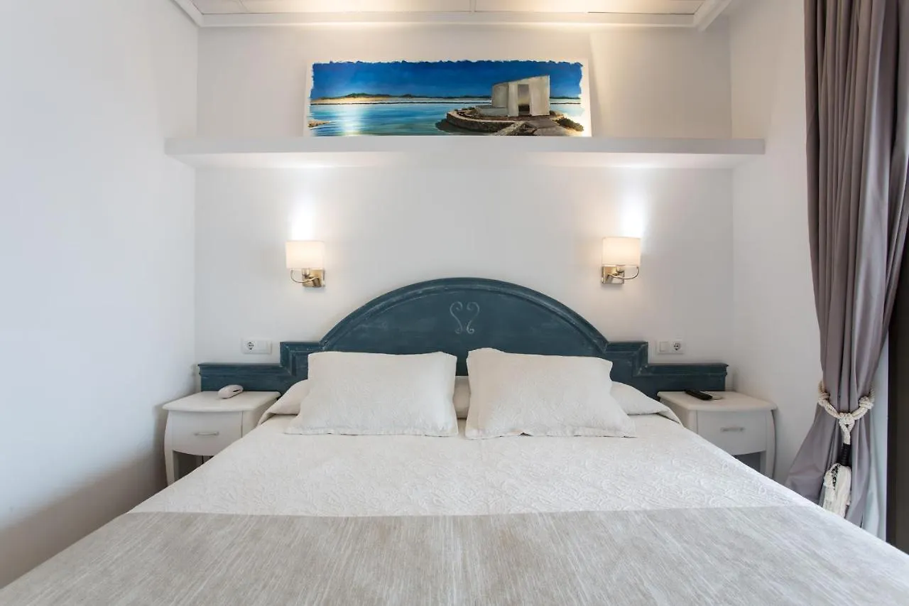 Hotel Bahia La Savina  2*, La Savina (Formentera)