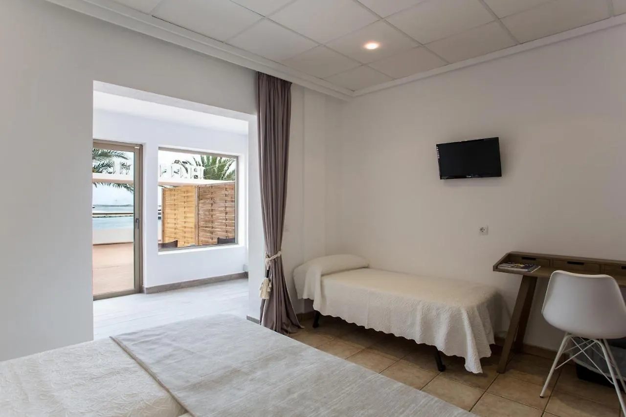 Hotel Bahia La Savina  2*, La Savina (Formentera)