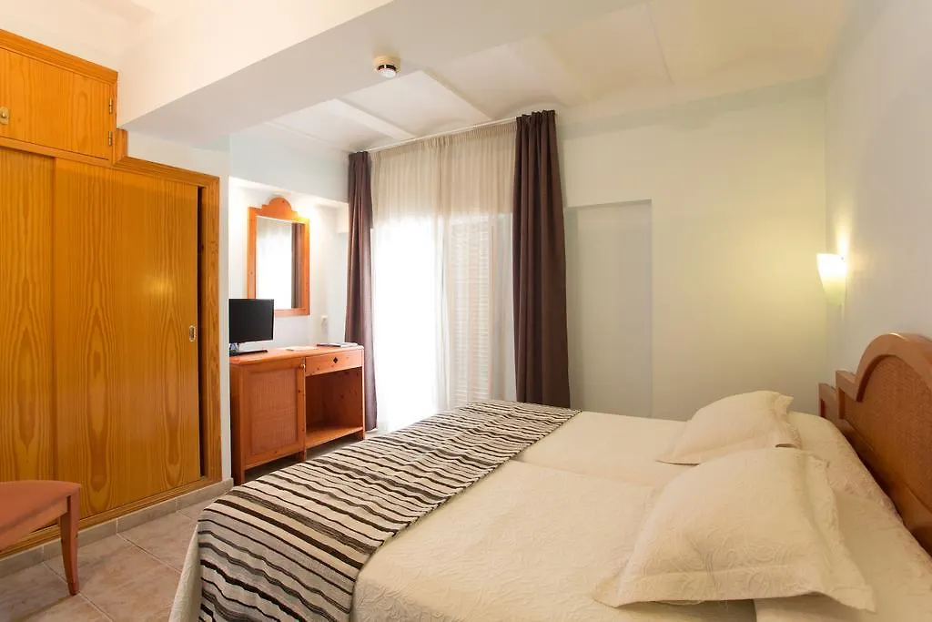 Hotel Bahia 라세비나