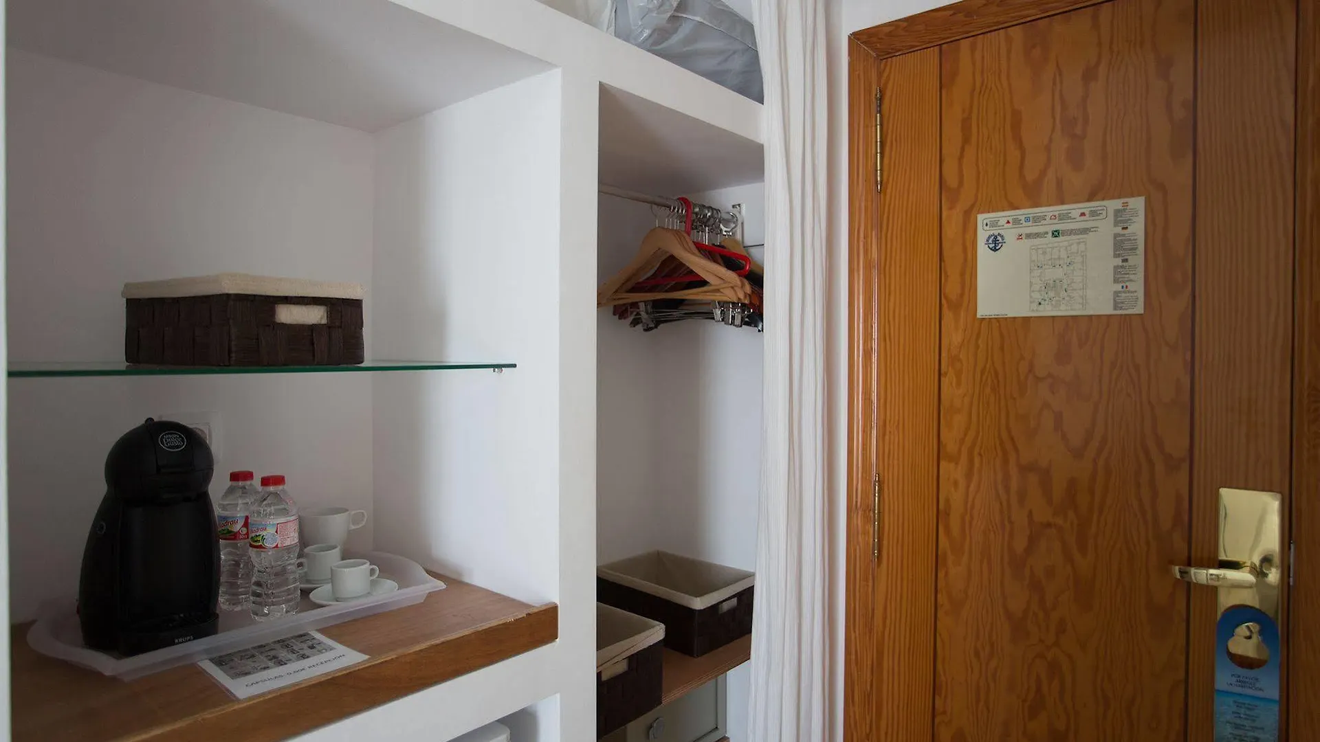 Hotel Bahia 라세비나 2*,  스페인